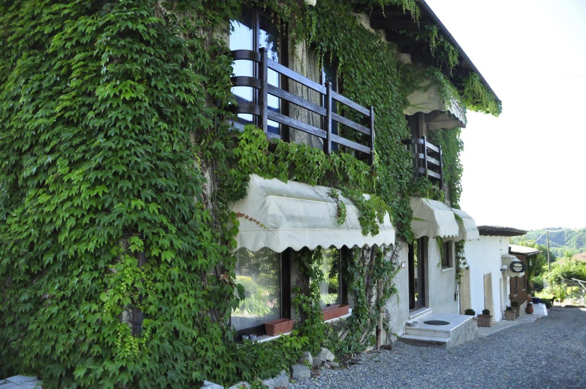 Premiata Osteria Dei Fiori Cortiglione Exterior foto